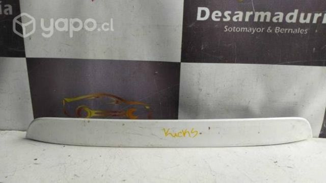 Moldura portalon Kicks 2.0