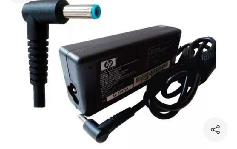 cargador HP original punta azul 65w