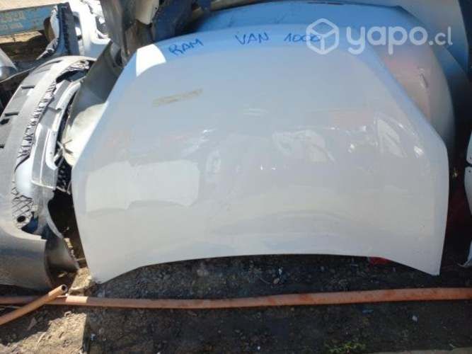 Capot RAM Van 1000 ORIGINAL impecable