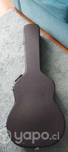 Guitarra sevillana con estuche