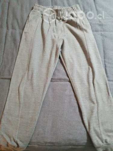 1 buzo S, 1 short M, 1 short L