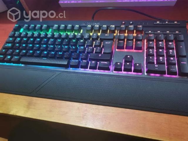 Teclado Corsair K68 RGB