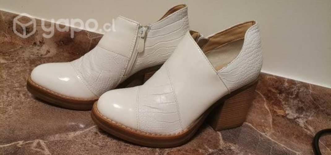 Botines blancos