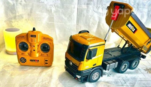 CAMIÓN TOLVA RC HUINA 1573, escala 1:14
