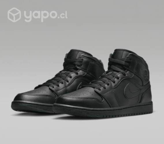 Air Jordan 1 Mid Negras NUEVAS