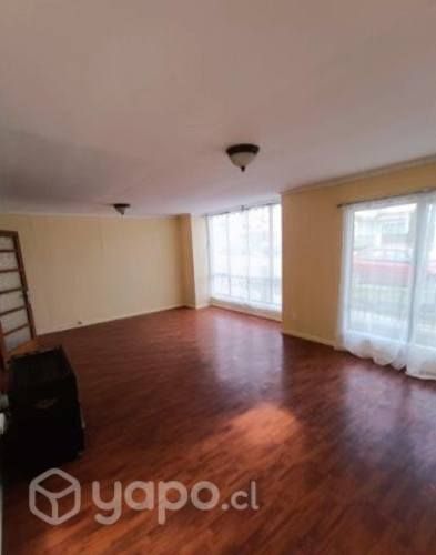 Arriendo casa exelente sector centro.