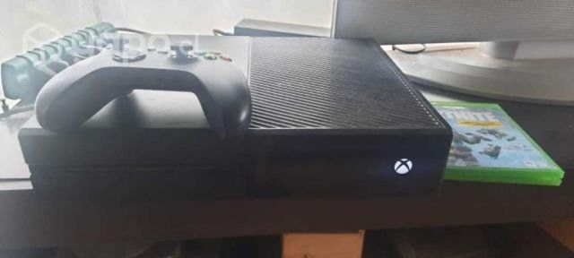 Xbox One impecable con mando original