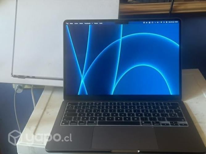 MacBook Air M2 13.3