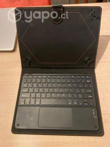 Carcasa tablet + teclado UNIVERSAL