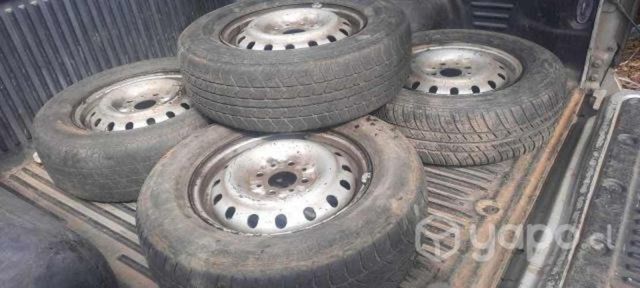 4 LLantas de fierro aro 13 con Neumaticos