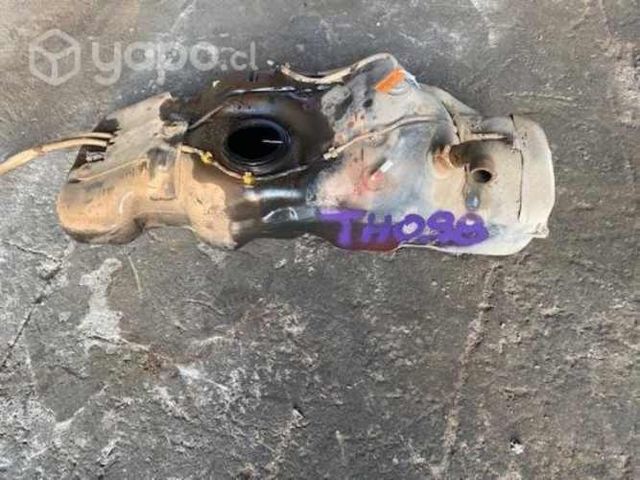 Estanque combustible (TH098) Toyota Hilux 2.5 2012