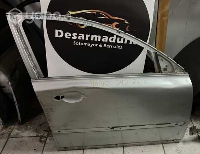 Puerta s40 delantera Rh 2.1