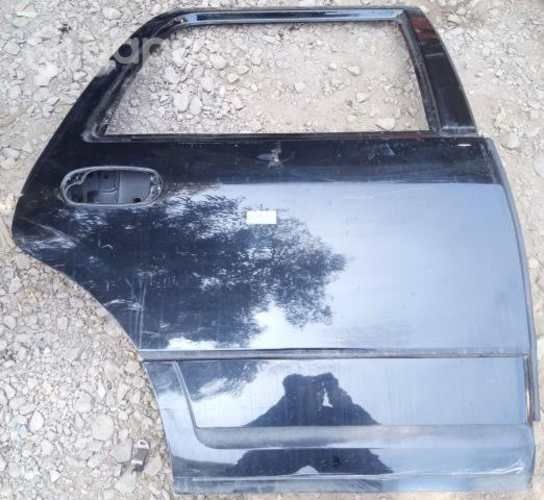 Puerta Trasera Derecha (FEL021) Ford Expedition LT