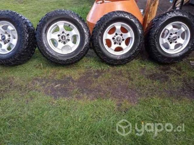 Llantas con neumáticos