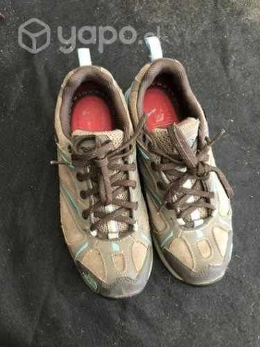 Lote de 20 pares de zapatos