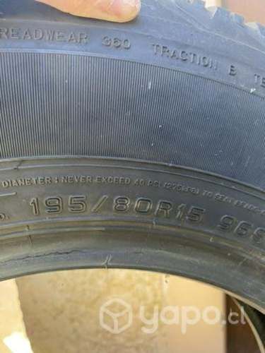 Dunlop Grandtrek at20 195/80 R15