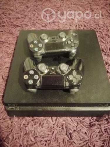 Play 4 con dos mandos