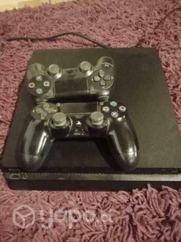 Play 4 con dos mandos