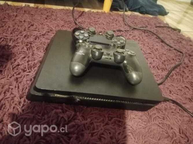 Play 4 con dos mandos