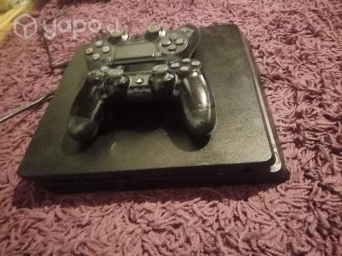 Play 4 con dos mandos