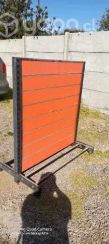 Mueble Metálico Ranurado