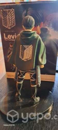 Shingeky no kyojin/attack on titan.Eren y Levi