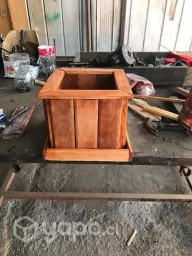 Macetero de madera
