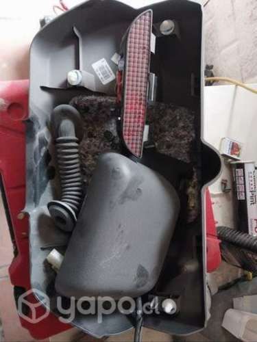 Plásticos portalon renault kwid