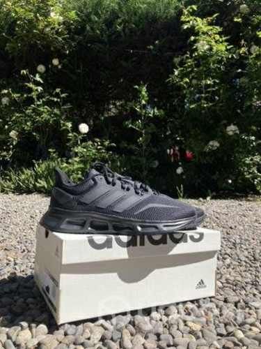 Zapatillas Adidas talla 39, sin uso