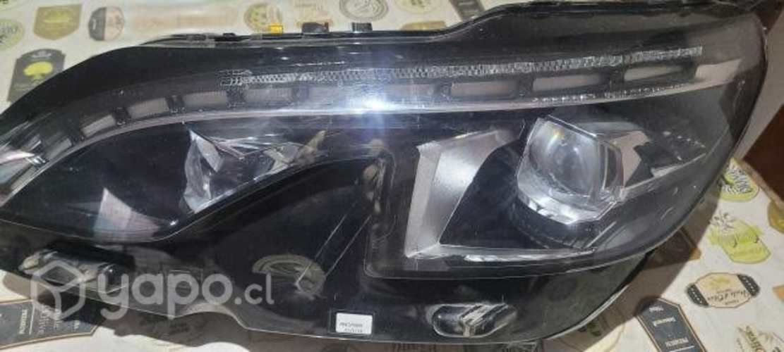 Foco delantero izquierdo