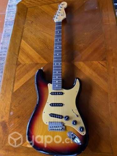 Fender Stratocaster American Standard 2010 mas acc
