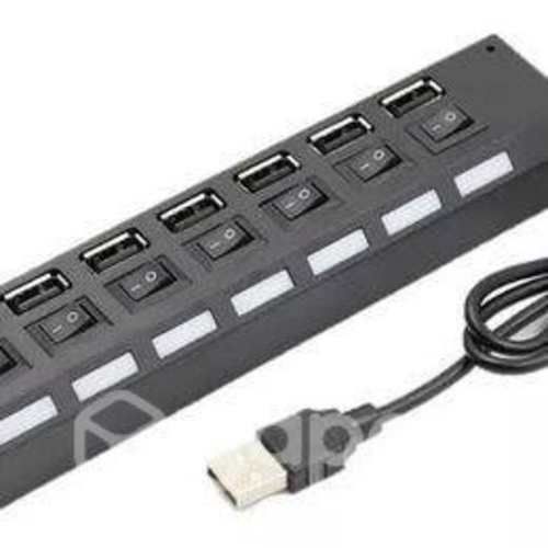 01 hub de carga 2.0 y 02 cables de extención de 1,