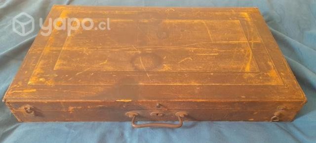 Cítara muy antigua en su caja original en perfecto