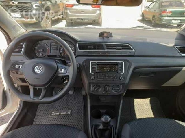 Volkswagen voyage 2021 como nuevo