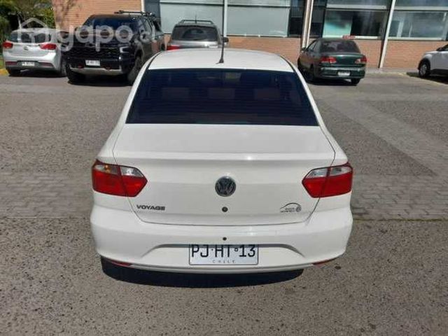 Volkswagen voyage 2021 como nuevo