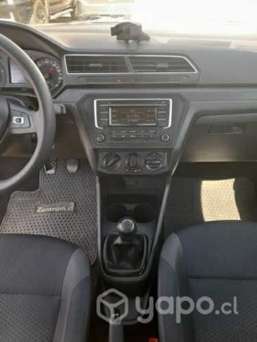 Volkswagen voyage 2021 como nuevo