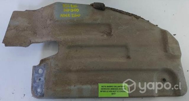 Bota Barro Del Der (NNE260) Nissan NP300 2017 Dies