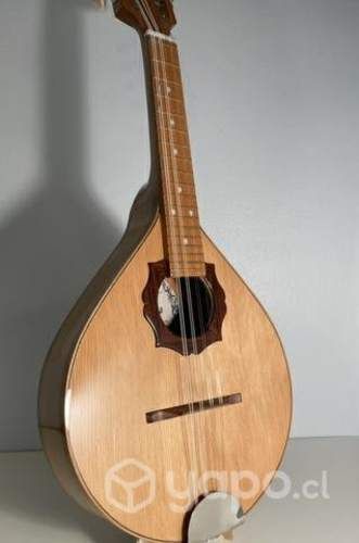 Mandolina KOROS 8 cuerdas 100% raulí