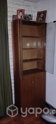Cómoda y estante
