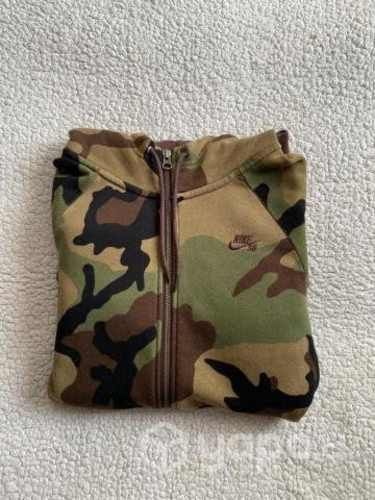 Polerón Camuflaje Nike SB