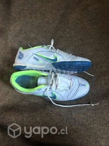 Zapatos de baby fútbol Nike 41