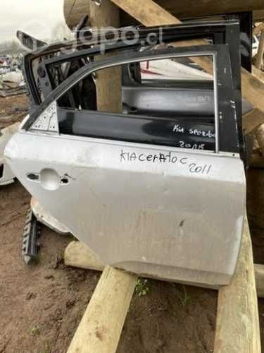 Puerta kia cerato c