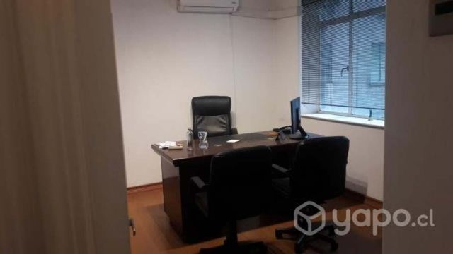 Oficina Santiago Centro Huérfanos c Bandera