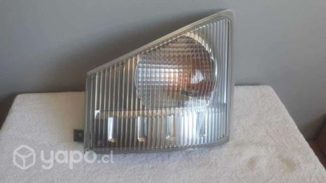 Foco izquierdo chevrolet nkr 512, año 2016