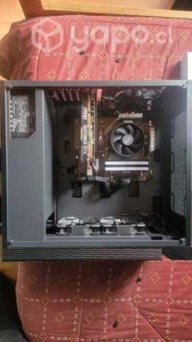 PC Gamer Gama Media-Alta