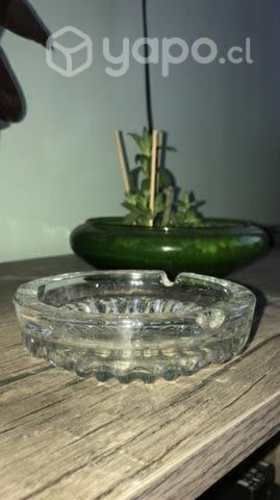 Cenicero de vidrio