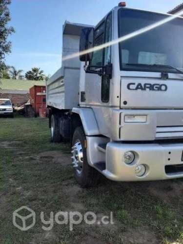 Camión Ford Cargo 1516 año 2001