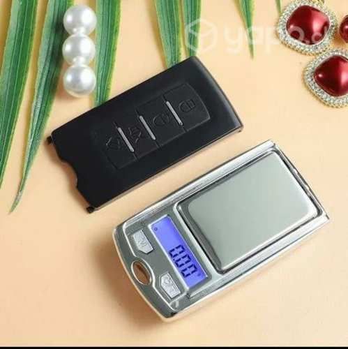 Gramera digital forma llave de auto