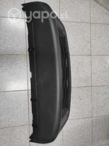 Rejilla parachoque RAM V700