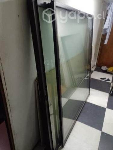 Ventanal de tres hojas